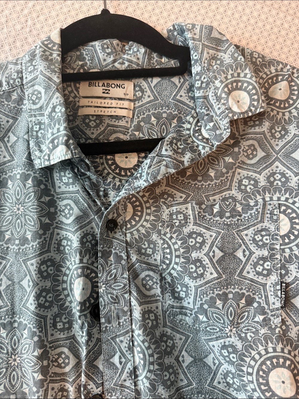 Billabong Gray-Blue Geometric Short-Sleeve Button-Up Shirt - Picture 2 of 3